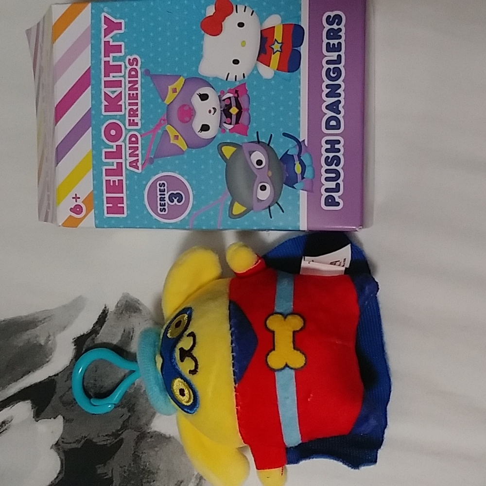 Pompompurin superhero dangler